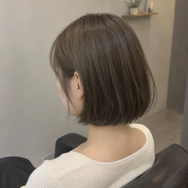 경성대 경성대 생활권에서 비교할 수 있는 차분한 애시브라운 단발 염색